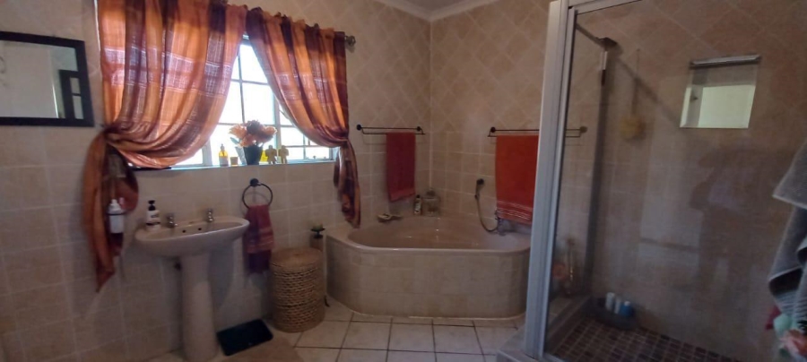 4 Bedroom Property for Sale in Cashan North West
